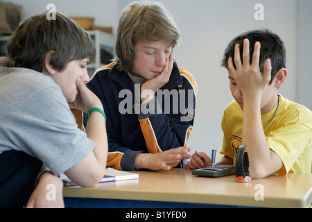Escena en un aula de escuela secundaria alemana Foto de stock