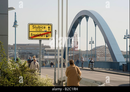 Cruce fronterizo con Polonia, Frankfurt/Oder, Brandenburgo, Alemania, Europa Foto de stock