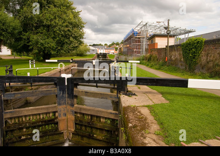 Diglis bloqueo inferior en el Birmingham y Worcester Canal Foto de stock
