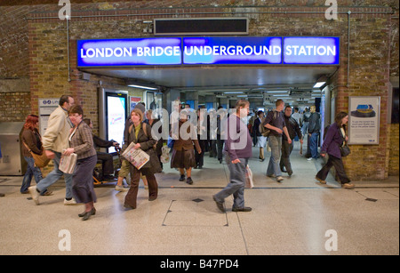 La estación de metro London Bridge, Londres, Gran Bretaña. Foto de stock