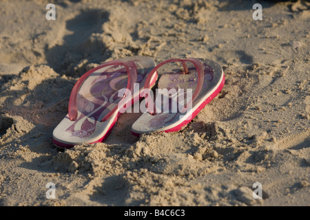 Sandalias en la playa en Dubai