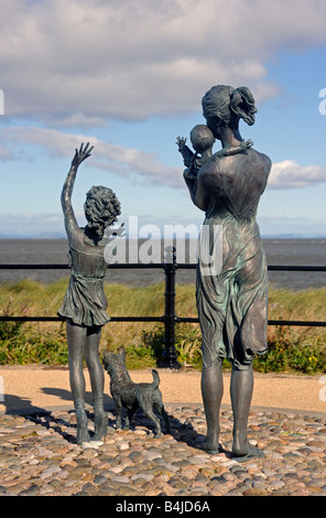 "Bienvenidos a casa", escultura de Anita Lafford. Fleetwood, Lancashire, Inglaterra, Reino Unido, Europa.