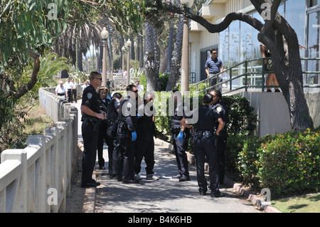 Oficiales del Departamento de Policía de Santa Mónica arrestar sospechoso macho Foto de stock