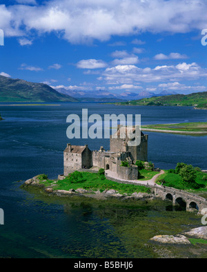 Castillo de Eilean Donan Highlands de Escocia Reino Unido Europa Foto de stock