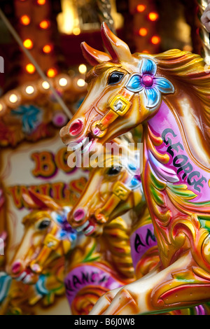 Pintadas feria caballos en un carrusel Birmingham England Reino Unido Foto de stock