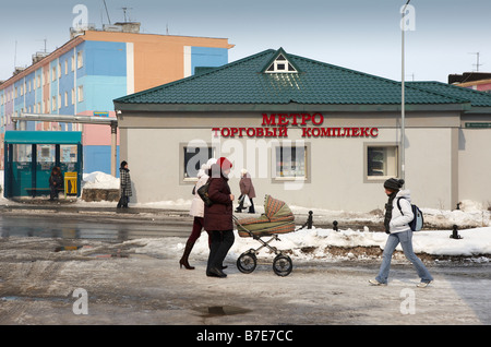 Escena callejera, Anadyr Chukotka, Siberia, Rusia Foto de stock
