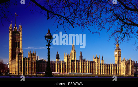 Las Casas del Parlamento, en Westminster, Londres, Inglaterra, Reino Unido.