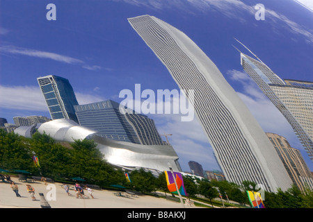 Las 110 toneladas de escultura elíptico diseñado por Anish Kapoor en t Plaza Millenium Park de Chicago, Illinois, Foto de stock