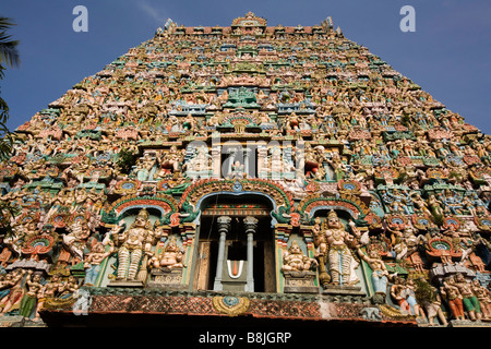 La India Tamil Nadu Kumbakonam Nageshwara Templo Gopuram detalle Foto de stock