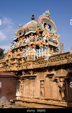 La India Tamil Nadu Kumbakonam Nageshwara Templo Chola Santuario decorado por multa antiguo Rey Adita era escultura Foto de stock