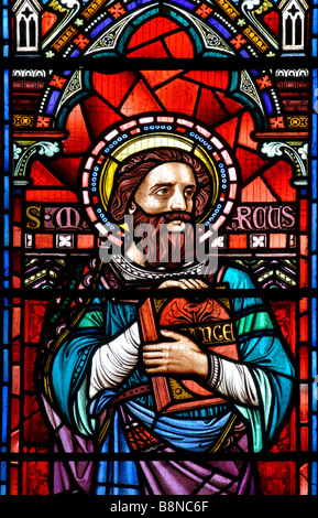 Las vidrieras de San Marcos, la Iglesia de Todos Los Santos, Croughton, Northamptonshire, Inglaterra, Reino Unido. Foto de stock