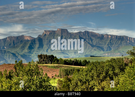 Catedral de pico, Central montañas Drakensberg KwaZulu Natal, Sudáfrica Foto de stock