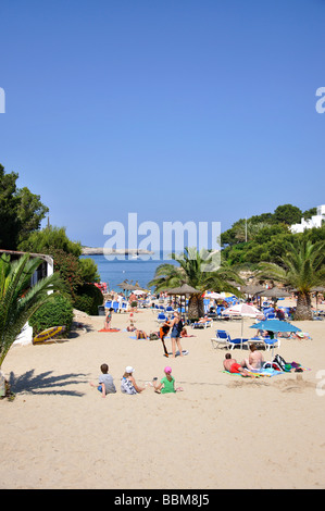 Vistas de la playa Caló des Pou, Cala d'Or, Municipio de Santanyi, Mallorca, Islas Baleares, España Foto de stock