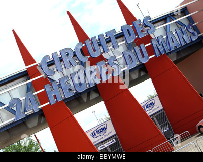 Le Mans sarthe 24 heures hora circuito de carreras de motor sport anual de Francia Foto de stock