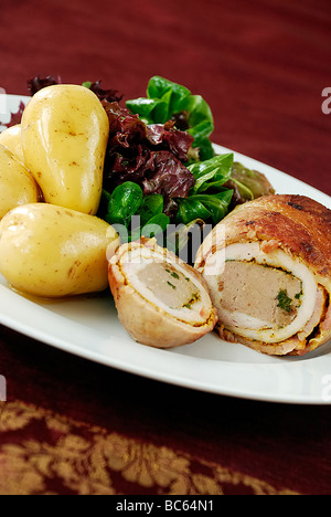 Ballotine de pollo comida Fotografía de stock - Alamy