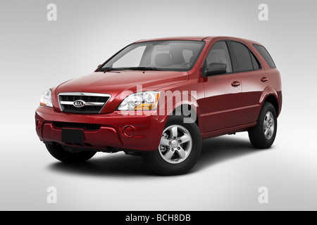  2009 Kia Sorento en rojo - Vista del ángulo frontal Fotografía de stock -  Alamy