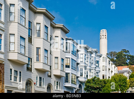 "Playa Norte" barrio con "Coit Tower", San Francisco, California.