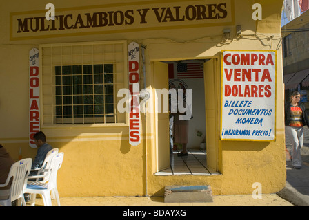 Casa de cambio en el municipio de Ixtlahuacán Jalisco México Fotografía de  stock - Alamy