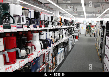 Las máquinas de café en la tienda de electrónica, Mediamarkt en Alemania  Fotografía de stock - Alamy