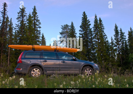 Holliday con alquiler de kayak en Suecia Foto de stock