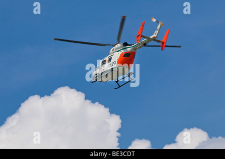 Helicóptero de la policía de Renania del Norte-Westfalia, Eurocopter / BK 117-C1 Foto de stock