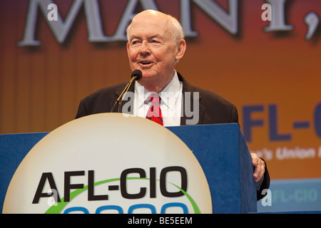 Retira el presidente del AFL-CIO, John Sweeney, habla en la Convención de la federación laboral