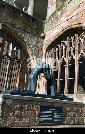 San Miguel de la catedral de Coventry es el mejor conocido y la atracción de visitantes. La catedral fue original del siglo xiv Foto de stock