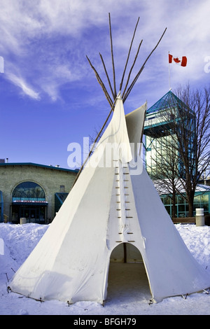 Tepee en las horquillas, Winnipeg, Manitoba, Canadá Foto de stock