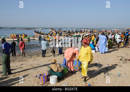 Mbour Fish Market, Mbour, Senegal, África occidental, África Foto de stock