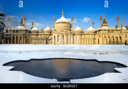 Pabellón de Brighton cubierto de nieve