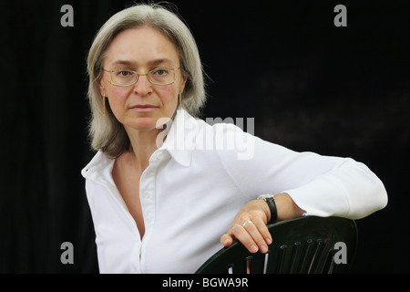 Anna Politkovskaya, polémico periodista ruso, franco y crítico del régimen el gobierno ruso de Vladimir Putin. Foto de stock