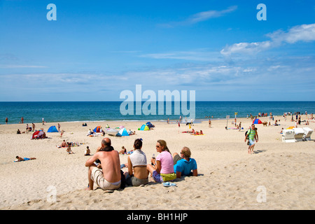La gente en la playa, Wenningstedt, Sylt Island, Schleswig-Holstein, Alemania Foto de stock