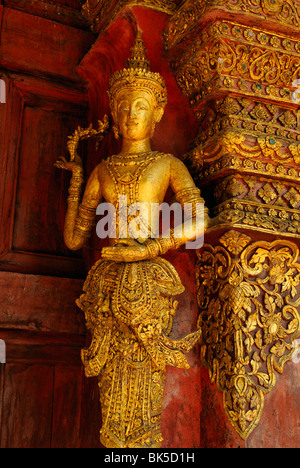 Wat Phra Singh templo budista en Chiang Mai, Tailandia, en el sudeste de Asia