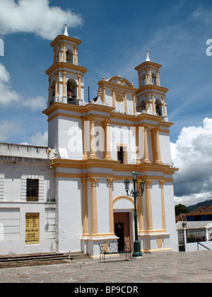 Iglesia La Merced en San Cristóbal de Las Casas, en Chiapas, México  Fotografía de stock - Alamy