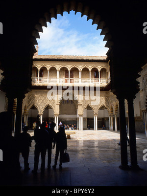 El patio del Alcázar de Sevilla, Sevilla, provincia de Sevilla, Andalucía, España. Foto de stock
