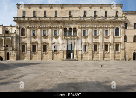 Lecce, la plaza de la Catedral: seminario edificio
