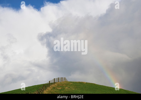 Rainbow y tierras de cultivo, de Taranaki, Isla del Norte, Nueva Zelanda