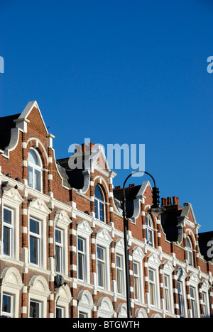 Ornamentadas fachadas Victorianas de Muswell Hill Broadway, Muswell Hill, Londres, Inglaterra Foto de stock
