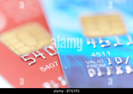 Dos tarjetas de crédito con poca DOF Foto de stock