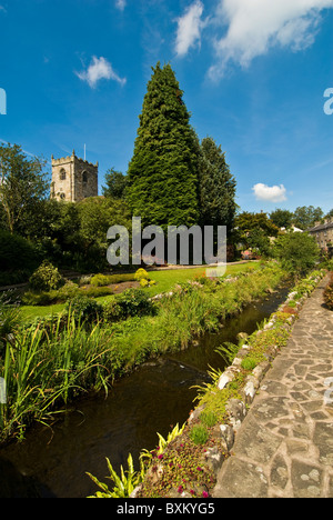 La aldea de Waddington, en el valle de Ribble Valley, Lancashire, UK Foto de stock