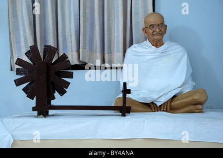 Modelo de cera de Mohandas Karamchand Gandhi o mahatma Gandhi en Bay Watch Water Theme Park,de Kanyakumari, Tamilnadu, India