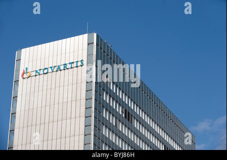 Sede de la empresa química y farmacéutica Novartis AG, Basel, Suiza Foto de stock