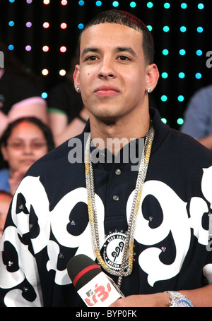 Daddy Yankee Picture 1 - Daddy Yankee Appears on MTV's Mi TRL