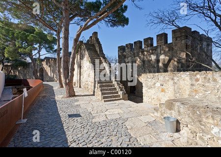 Muralla defensiva detalle de San Jorge (St. George) Castillo en Lisboa, Portugal. Foto de stock