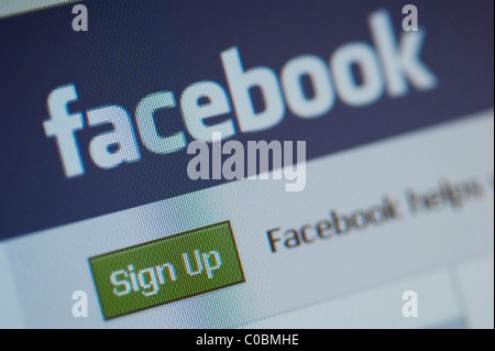 Sitio web de redes sociales Facebook. Regístrese pantalla. Foto de stock