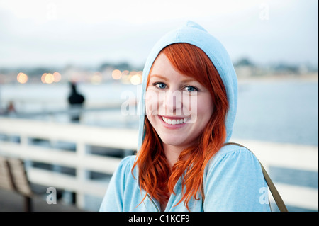 Retrato de mujer en Fisherman's Wharf, Santa Cruz, California, Estados Unidos. Retrato de mujer en Fisherman's Wharf, Santa Cruz, California, Estados Unidos.