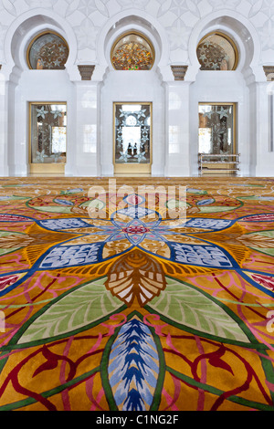 La alfombra persa en la Gran Mezquita de Sheikh Zayed, Abu La alfombra persa en la Gran Mezquita de Sheikh Zayed, Abu