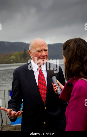 Número uno: Sir Menzies Campbell (Ming) mostrando el apoyo para el ...