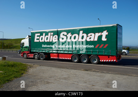 Eddie Stobart camión sobre camión en el M62 Foto de stock