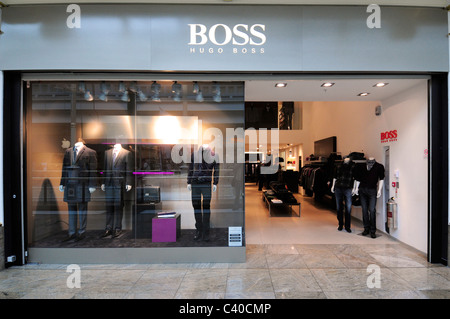 Boss Hugo Boss tienda dentro de centro comercial Westquay